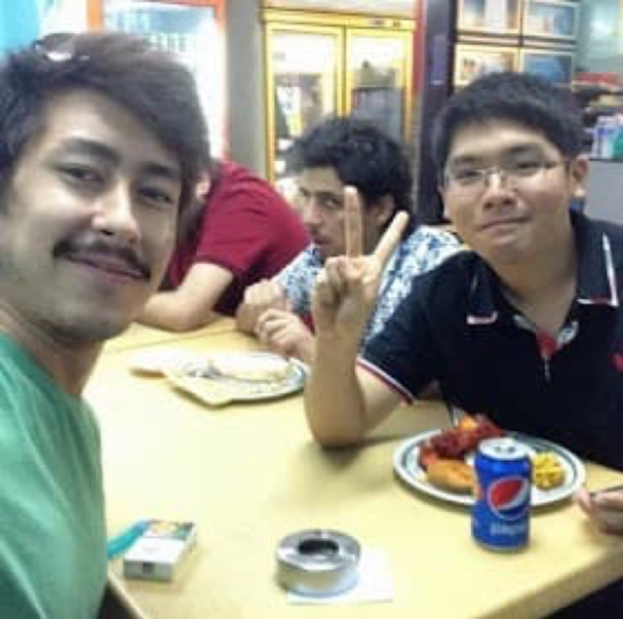 中岸「現地で仲良くなった友人と」